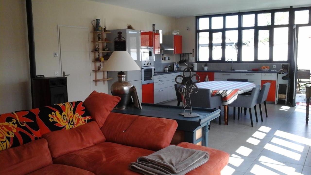 L Atelier Bed and Breakfast Casteljaloux Εξωτερικό φωτογραφία