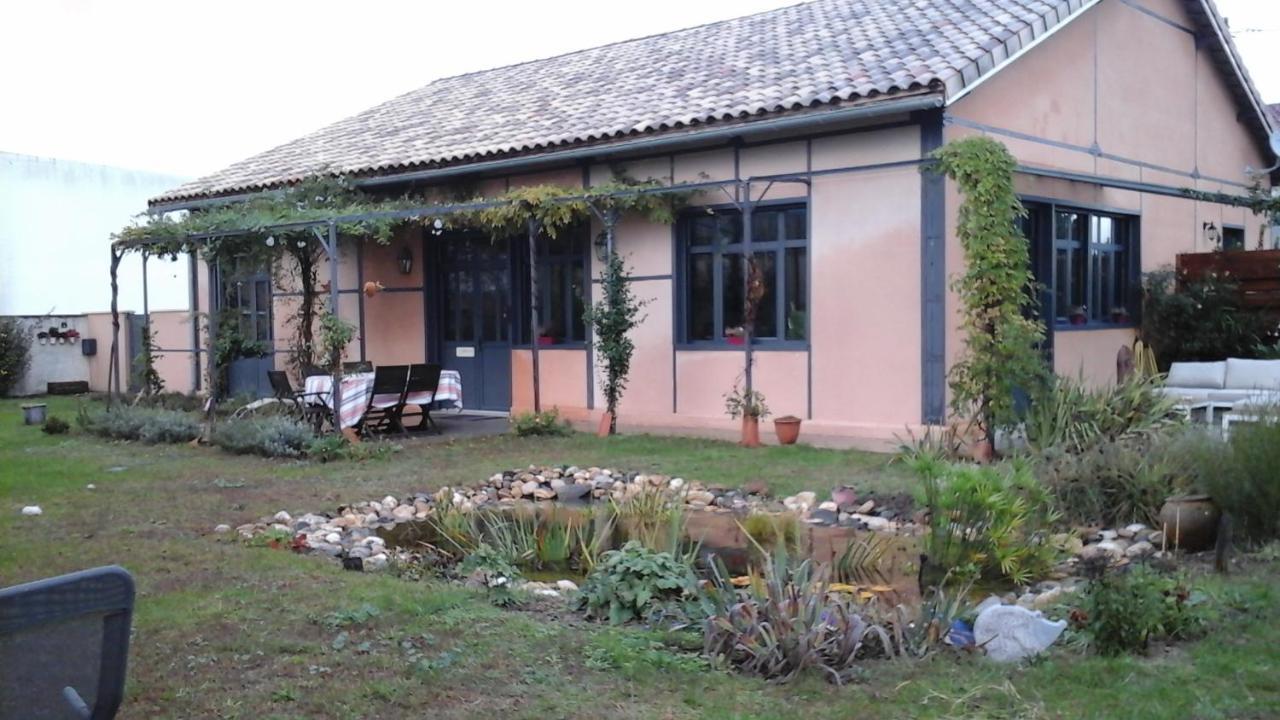 L Atelier Bed and Breakfast Casteljaloux Εξωτερικό φωτογραφία
